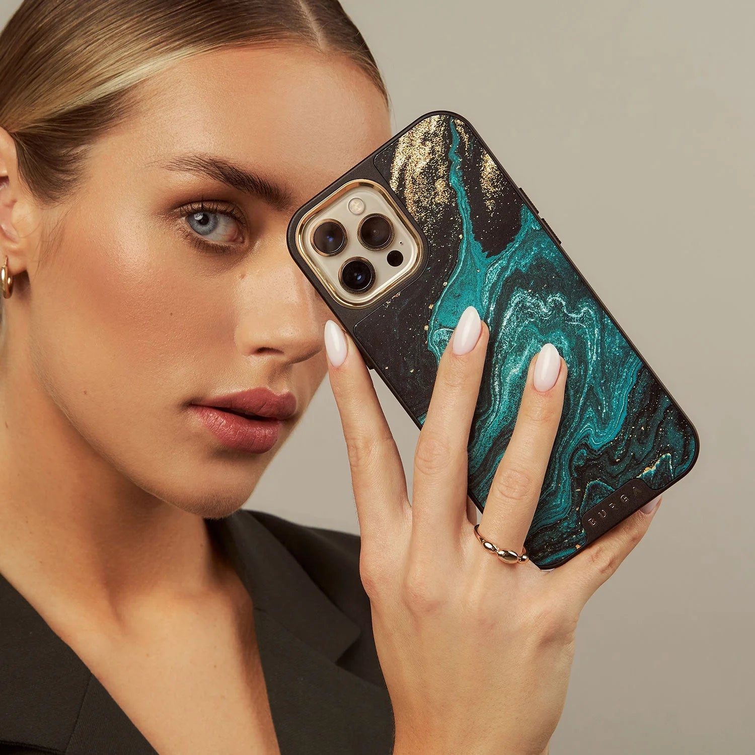Burga iPhone 15 Pro Elite Σκληρή Θήκη - Gold - Emerald Pool