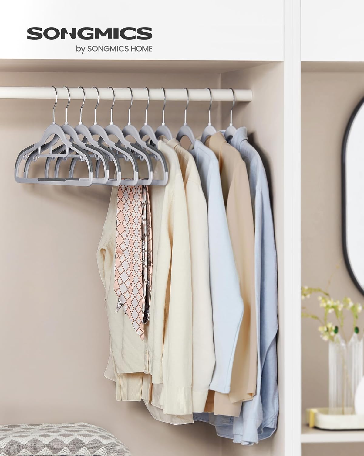 Songmics Σετ με 50 Πλαστικές Αντιολισθητικές Κρεμάστρες Ρούχων - Light Grey / Dark Grey - CRP20G50