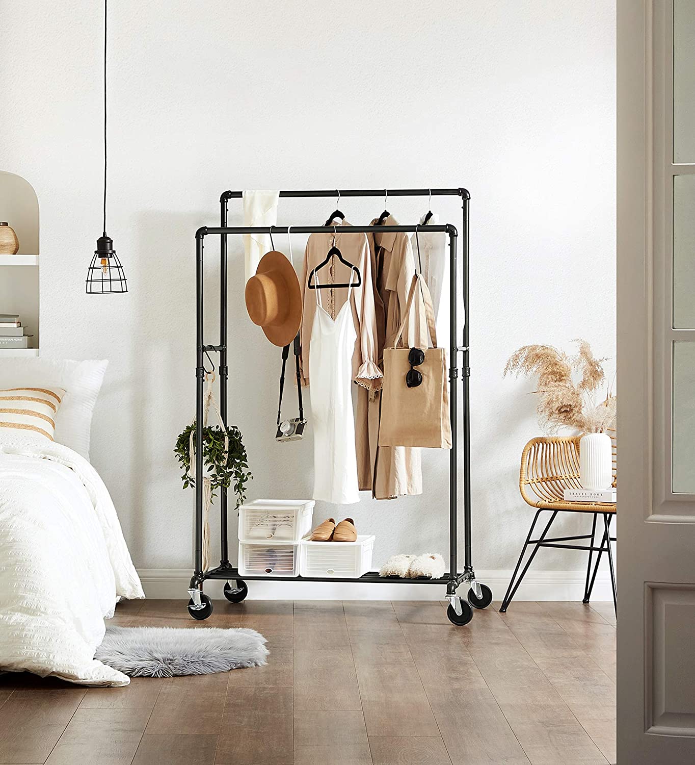 Songmics Τροχήλατη Μεταλλική Κρεμάστρα - Ράγα Ρούχων με Ράφι - Black - HSR60BV1