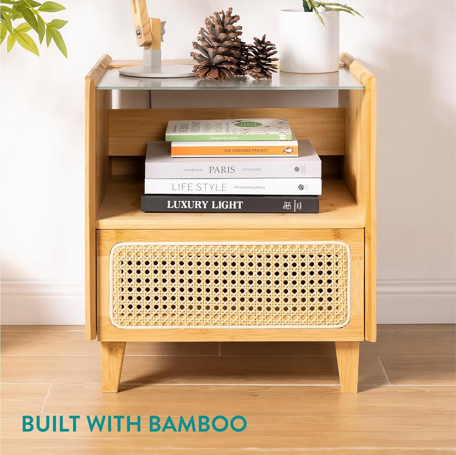 Navaris Κομοδίνο από Μπαμπού και Rattan με Συρτάρι και Γυάλινη Επιφάνεια - Brown - 54441.01