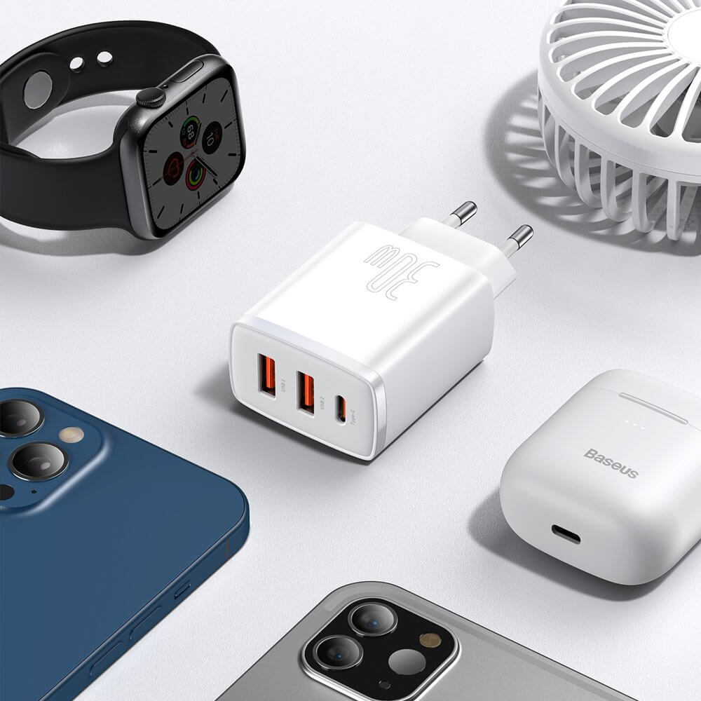 Baseus Compact Οικιακός Φορτιστής Γρήγορης Φόρτισης με 2 Θύρες USB και 1 Θύρα Type - C 30W - White - CCXJ - E02