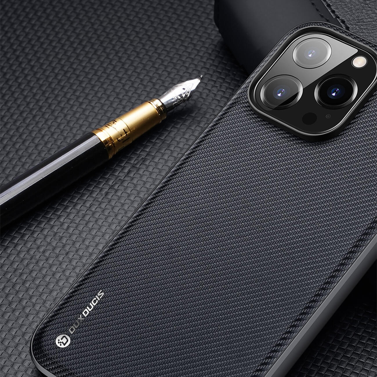 Dux Ducis iPhone 14 Pro Fino Series Σκληρή Θήκη με Πλαίσιο Σιλικόνης και Επένδυση από Ύφασμα - Black