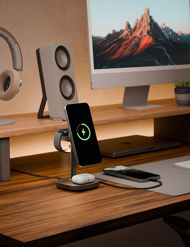Energea MagArctic Stand - 4in1 Ασύρματος Φορτιστής MagSafe / Σταθμός Φόρτισης με Ενσωματωμένο Καλώδιο Type - C και Φορτιστή Τοίχου με Εναλλάξιμα Βύσματα - Gunmetal