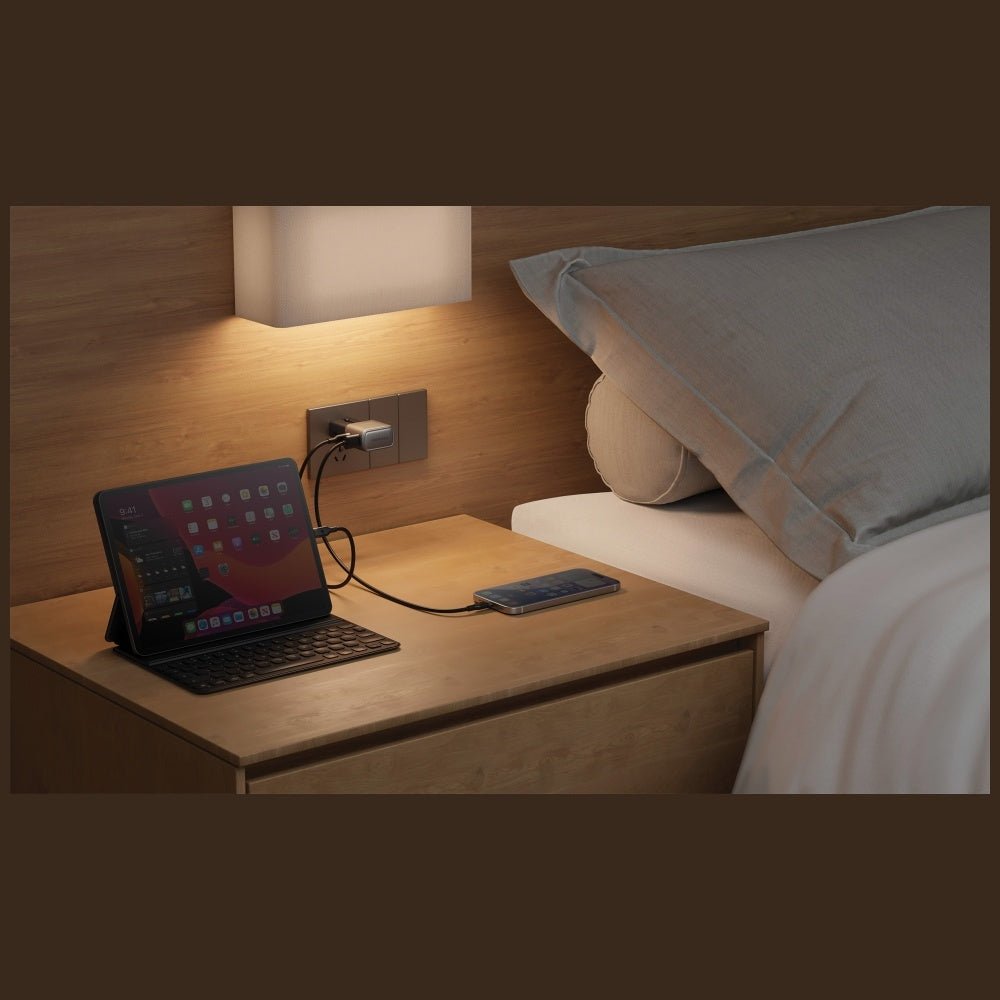 Energea TravelGo Adapter 35 - Οικιακός Φορτιστής Γρήγορης Φόρτισης με Eναλλάξιμα Bύσματα με 1 Θύρα USB και 1 Θύρα Type - C 35W - Graphite