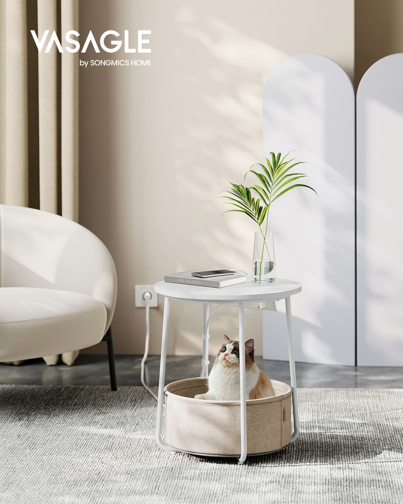 Vasagle Στρόγγυλο Βοηθητικό Τραπέζι με Υφασμάτινο Καλάθι Αποθήκευσης και Ενσωματωμένο Πολύπριζο - Matte White / Camel Brown - LET228W02