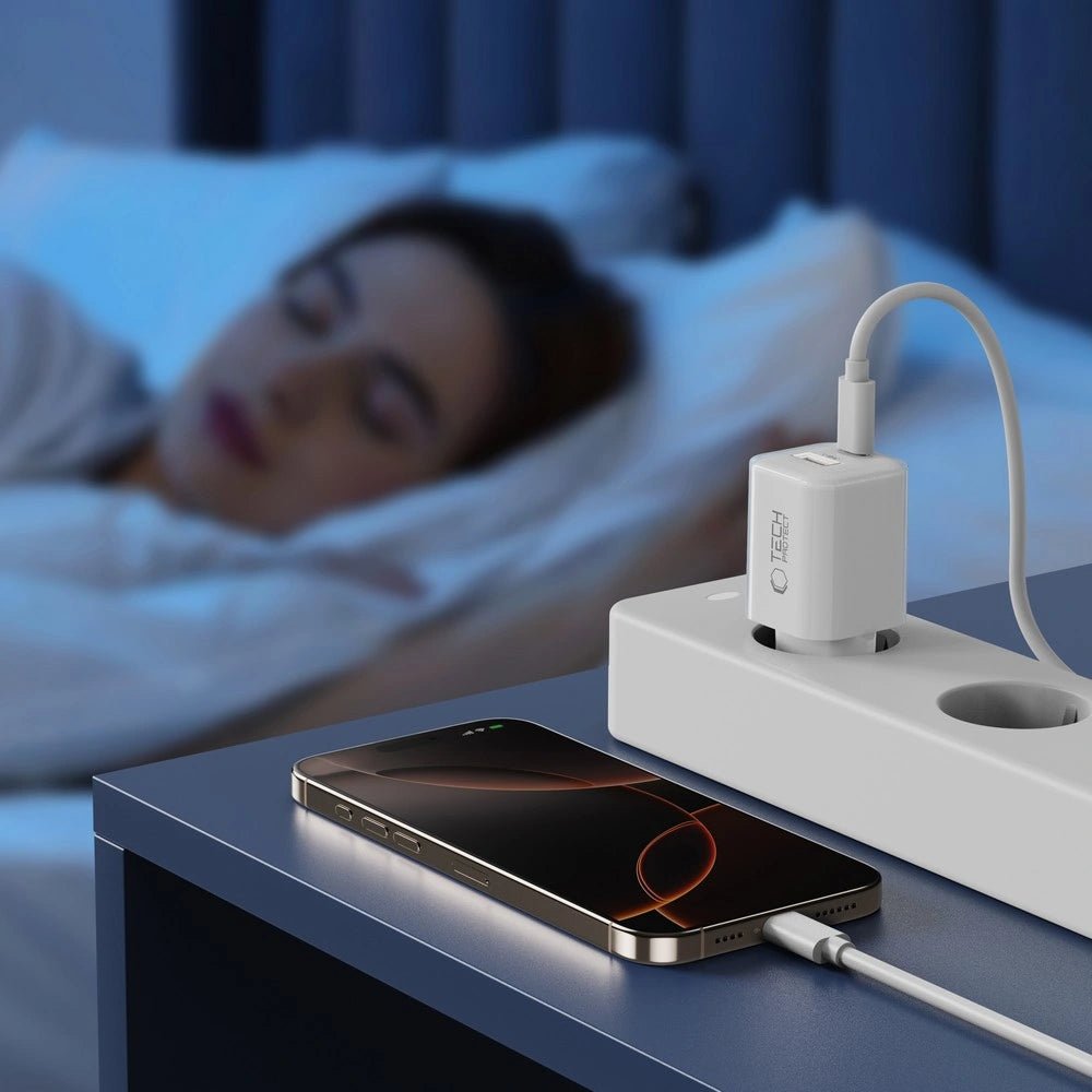 Tech - Protect NCM33W QC3.0 Οικιακός Φορτιστής Γρήγορης Φόρτισης με 1 Θύρα USB και 1 Θύρα Type - C - White