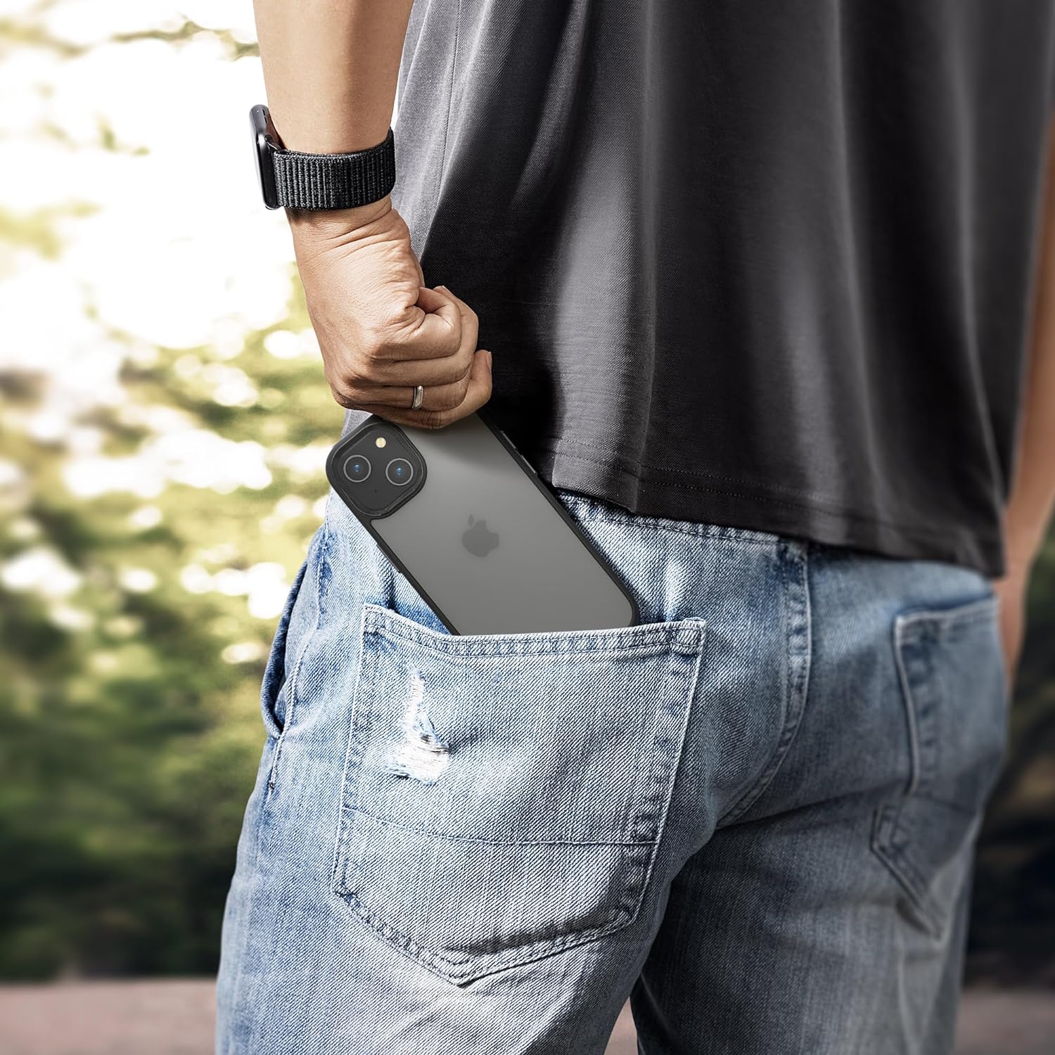KW iPhone 15 Shockproof Σκληρή Θήκη με Πλαίσιο Σιλικόνης - Black / Matte Ημιδιάφανη - 61961.01