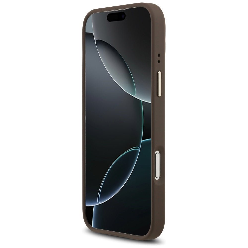 Guess iPhone 17 Pro Max - 4G PU Classic Logo MagSafe - Σκληρή Θήκη με Πλαίσιο Σιλικόνης και Επένδυση Οικολογικού Δέρματος - Brown - GUHMP17XP4MSEGCW