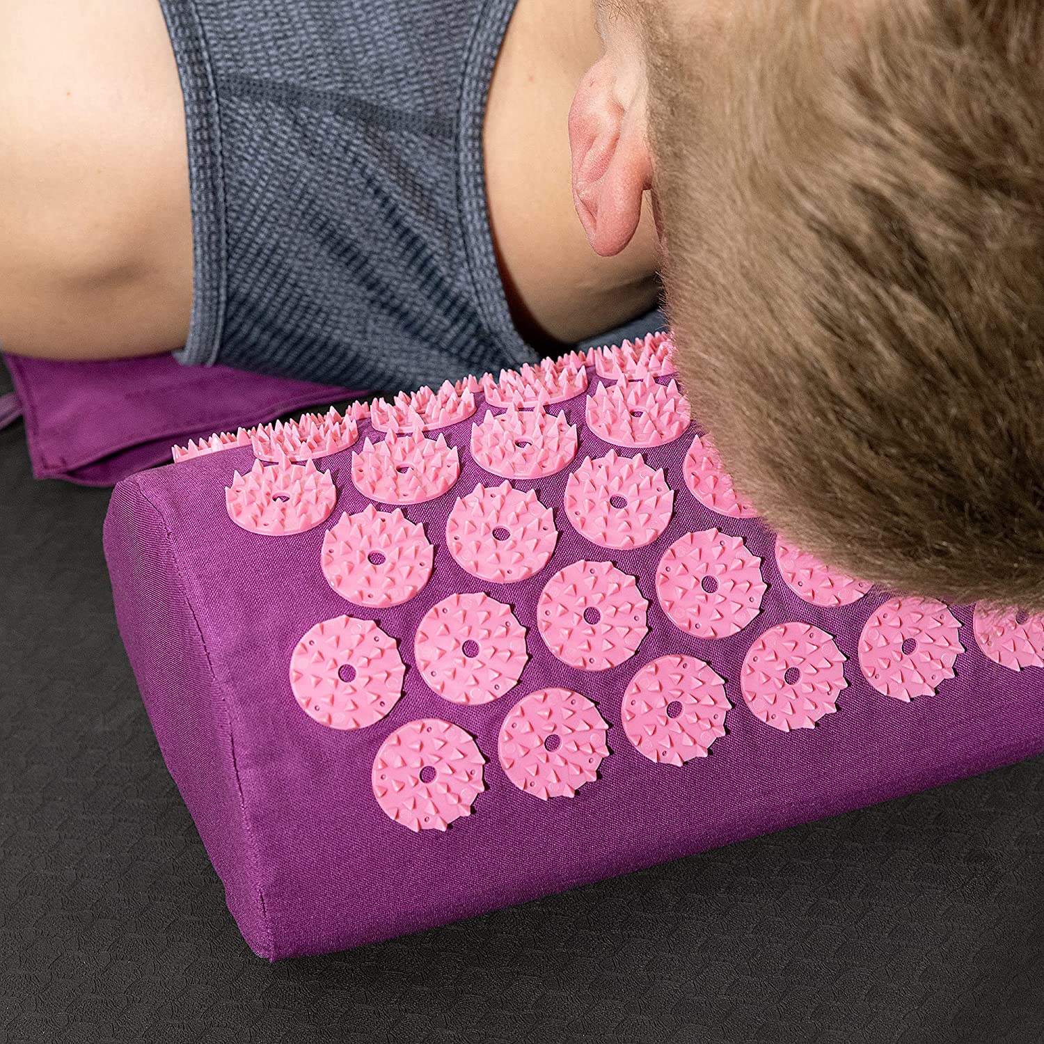 Navaris 2 - in - 1 Acupressure Mat and Pillow Set Σετ 2 σε 1 Χαλάκι και Μαξιλάρι Μασάζ - Purple - 43899.26.01