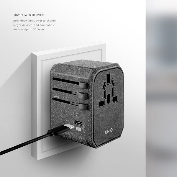 Uniq Voyage World - Φορτιστής με 1 Θύρα Type - C PD 18W και 1 Θύρα USB - A QC 3.0 και 2 Επιπλέον Θύρες USB - Charcoal Grey