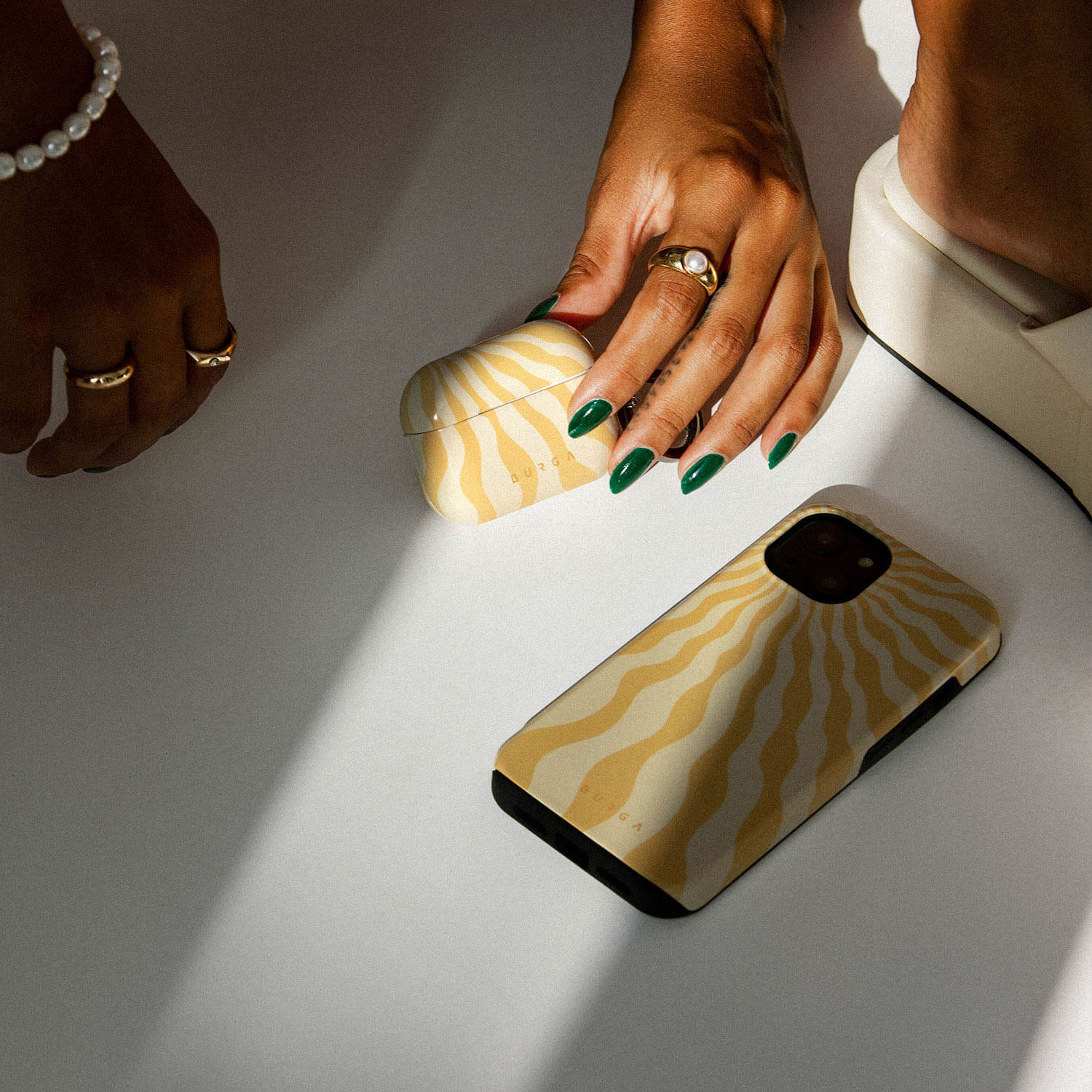 Burga iPhone 13 Fashion Tough Σκληρή Θήκη - Sunny Bunny