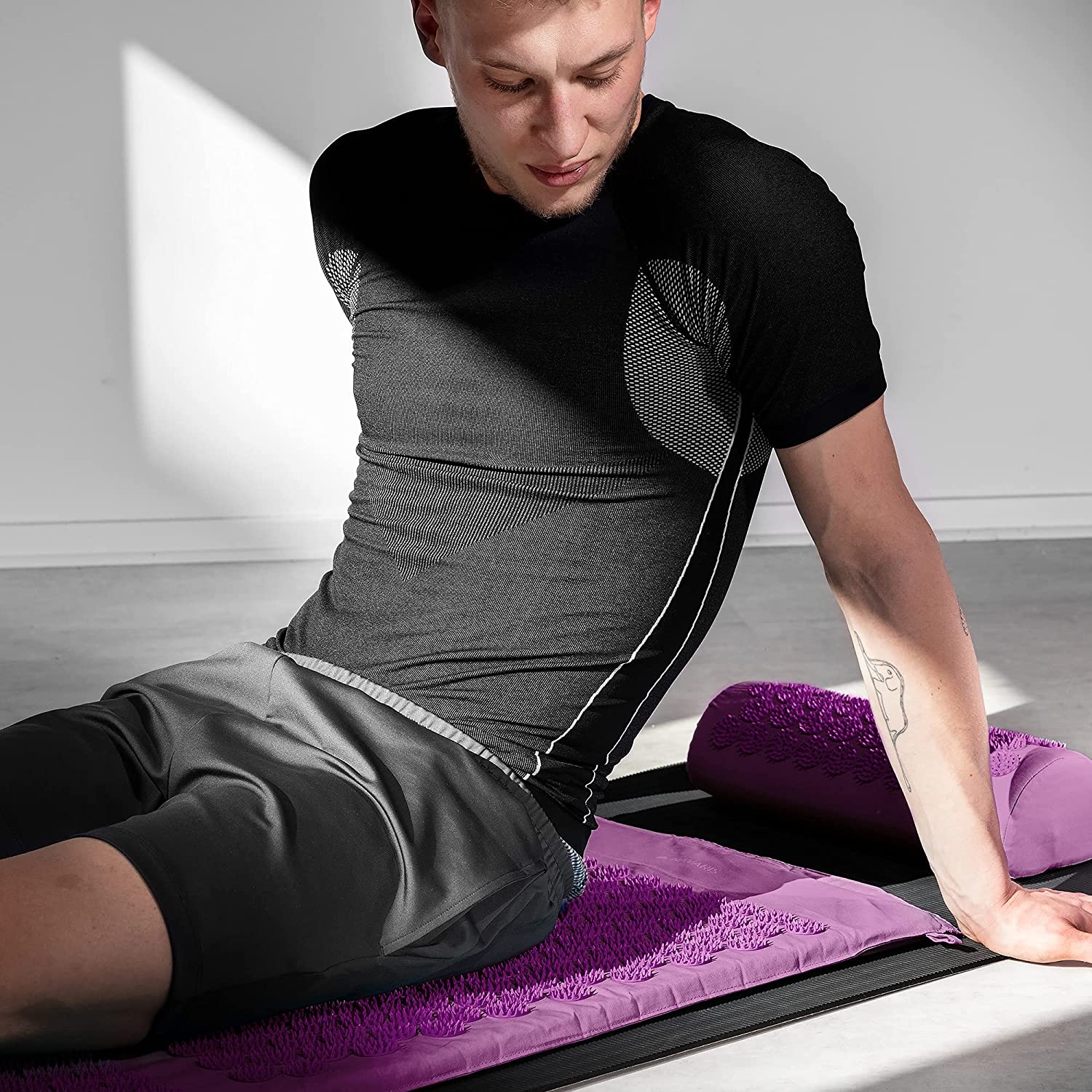 Navaris 2 - in - 1 Acupressure Mat and Pillow Set Σετ 2 σε 1 Χαλάκι και Μαξιλάρι Μασάζ - Purple - 52759.26.26