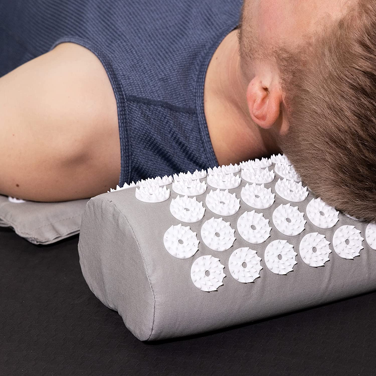 Navaris 2 - in - 1 Acupressure Mat and Pillow Set Σετ 2 σε 1 Χαλάκι και Μαξιλάρι Μασάζ - Grey / White - 43899.70