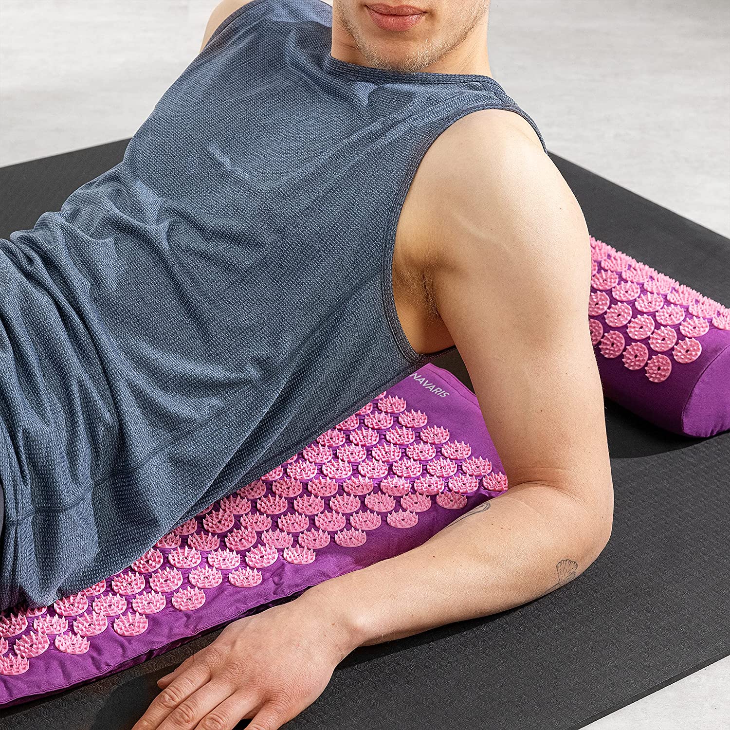 Navaris 2 - in - 1 Acupressure Mat and Pillow Set Σετ 2 σε 1 Χαλάκι και Μαξιλάρι Μασάζ - Purple - 43899.26.01