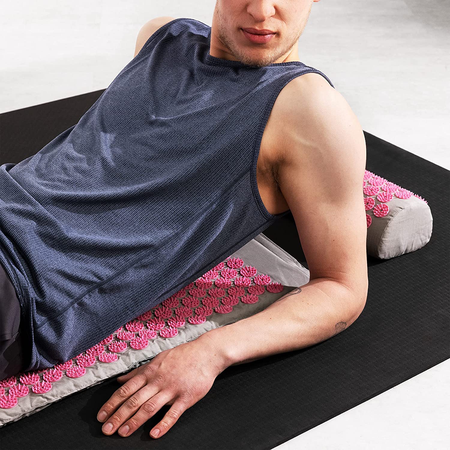 Navaris 2 - in - 1 Acupressure Mat and Pillow Set Σετ 2 σε 1 Χαλάκι και Μαξιλάρι Μασάζ - Grey / Pink - 43899.22