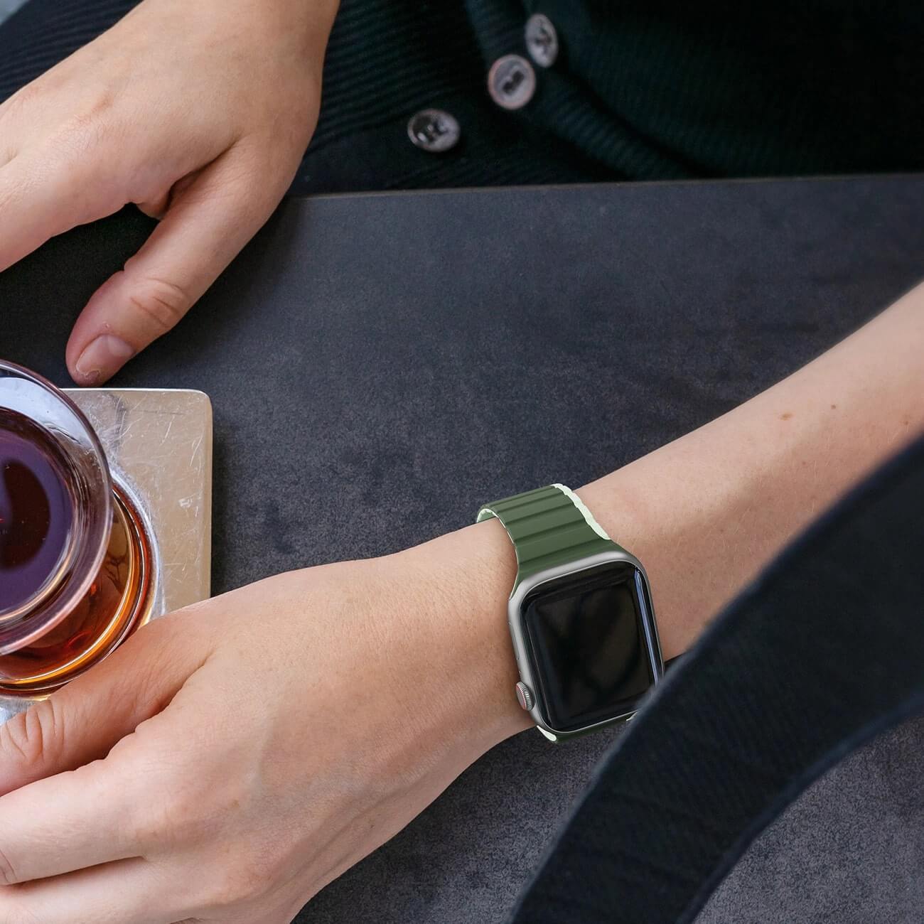 Dux Ducis Λουράκι Apple Watch 2/3/4/5/6/7/8/9/10/11 - SE (1/2/3) - 38/40/41/42mm Magnetic Strap LD Version Μαγνητικό Σιλικόνης - Green